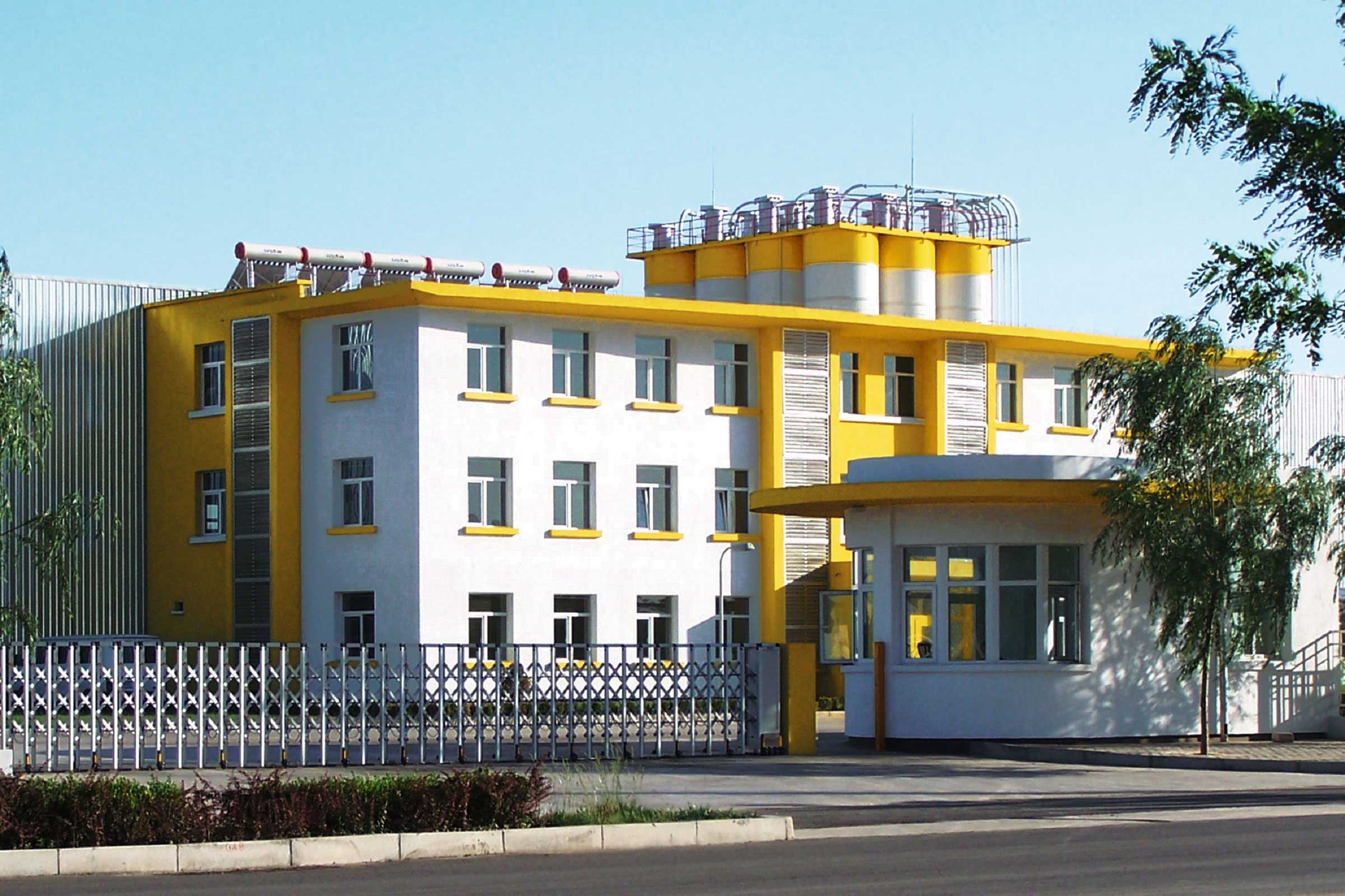 Exterior shot of the Sto production and administration building in Langfang near Beijing, China